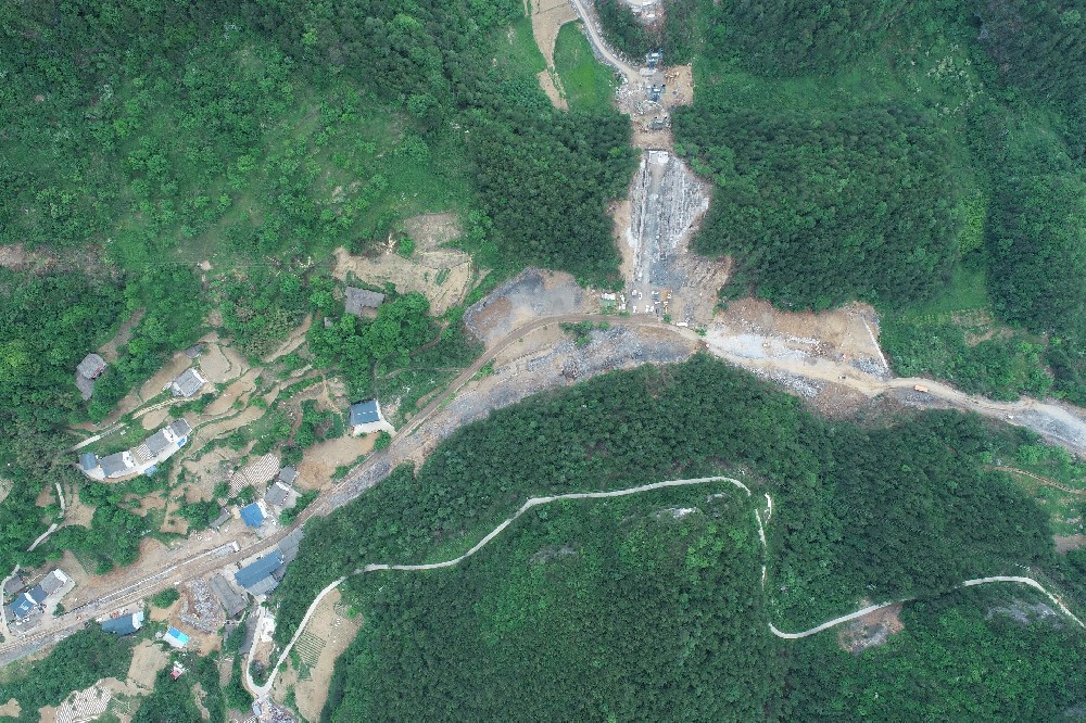 曾榮路改建工程全面提速，跑出建設(shè)“加速度”